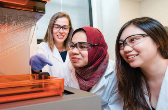 18013-UofT-Engineering_Final-Book-HighRes_Page_77_Image_0007 BioMed students